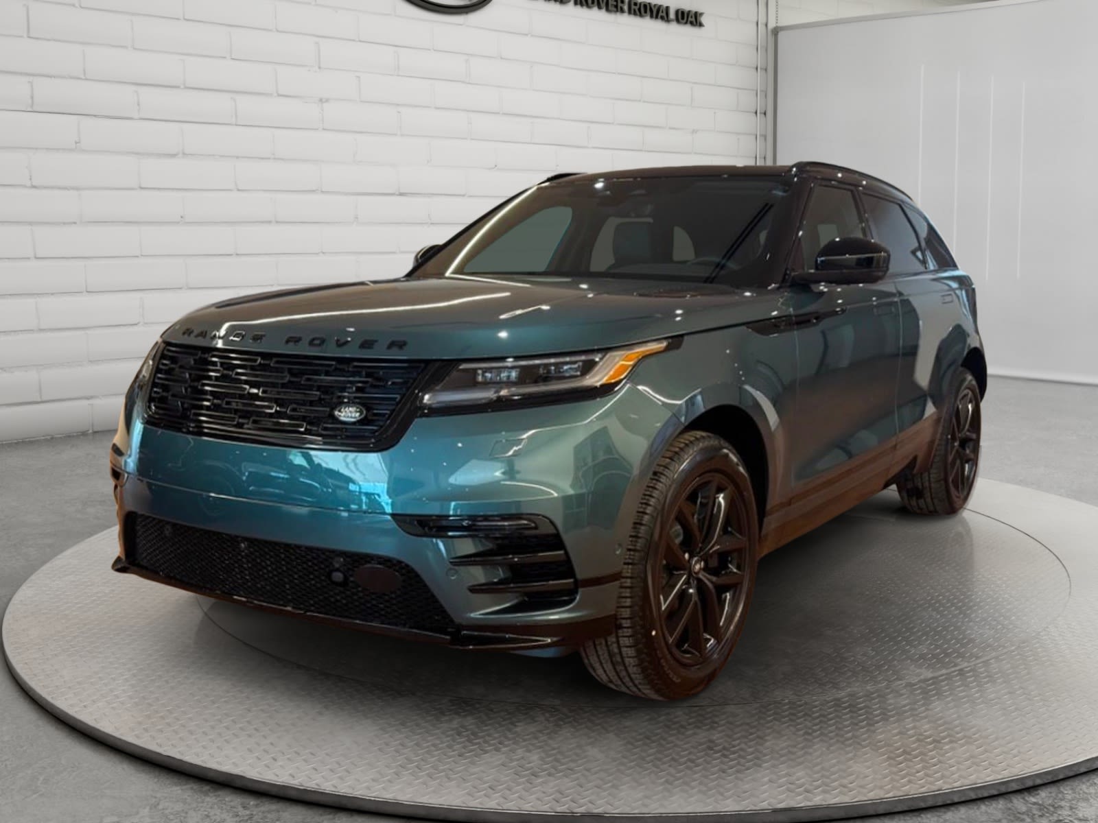 2026 Land Rover Range Rover Velar SUV / Crossover All-Wheel Drive 8-Speed Automatic