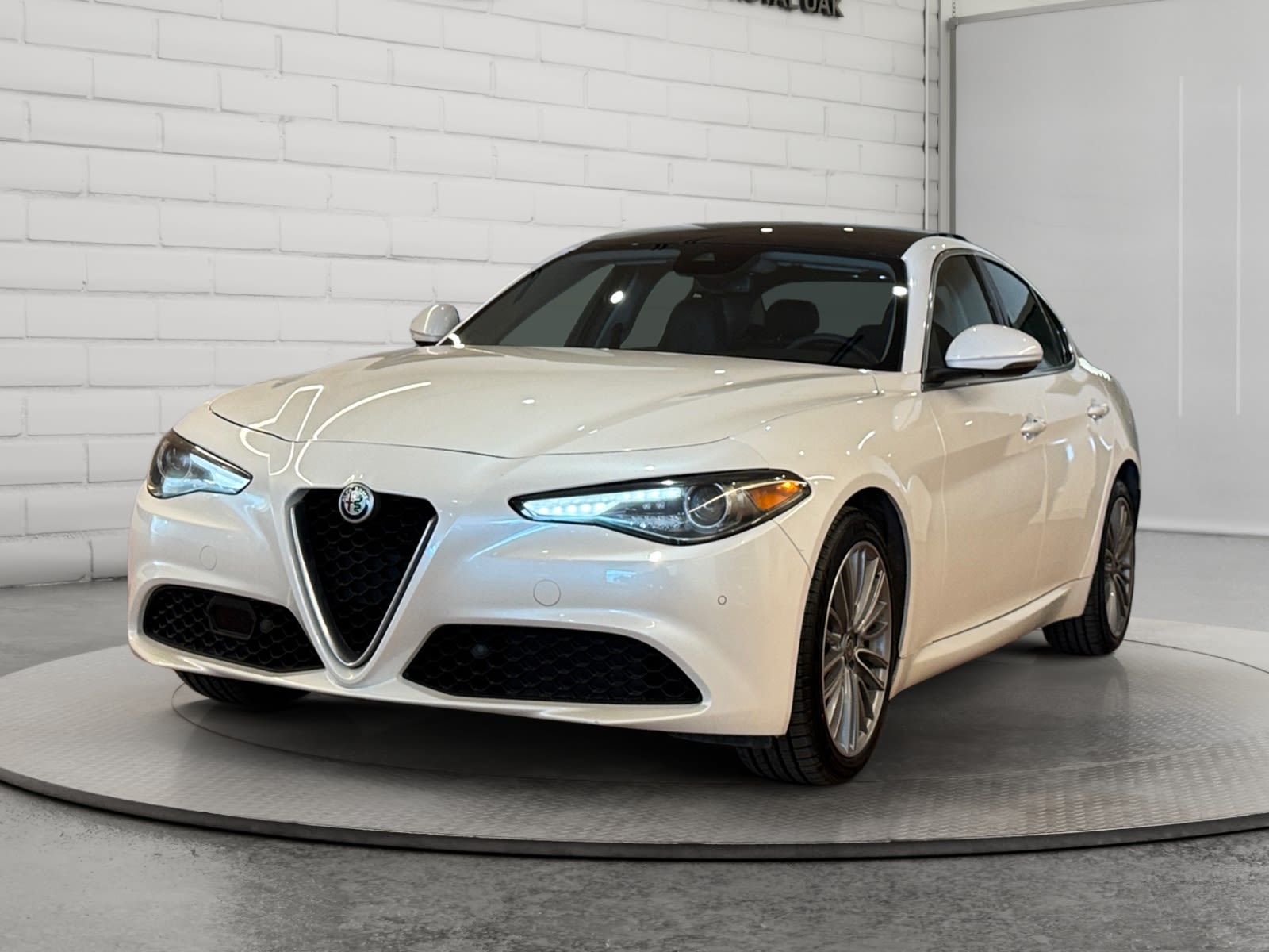 2017 Alfa Romeo Giulia Ti AWD   