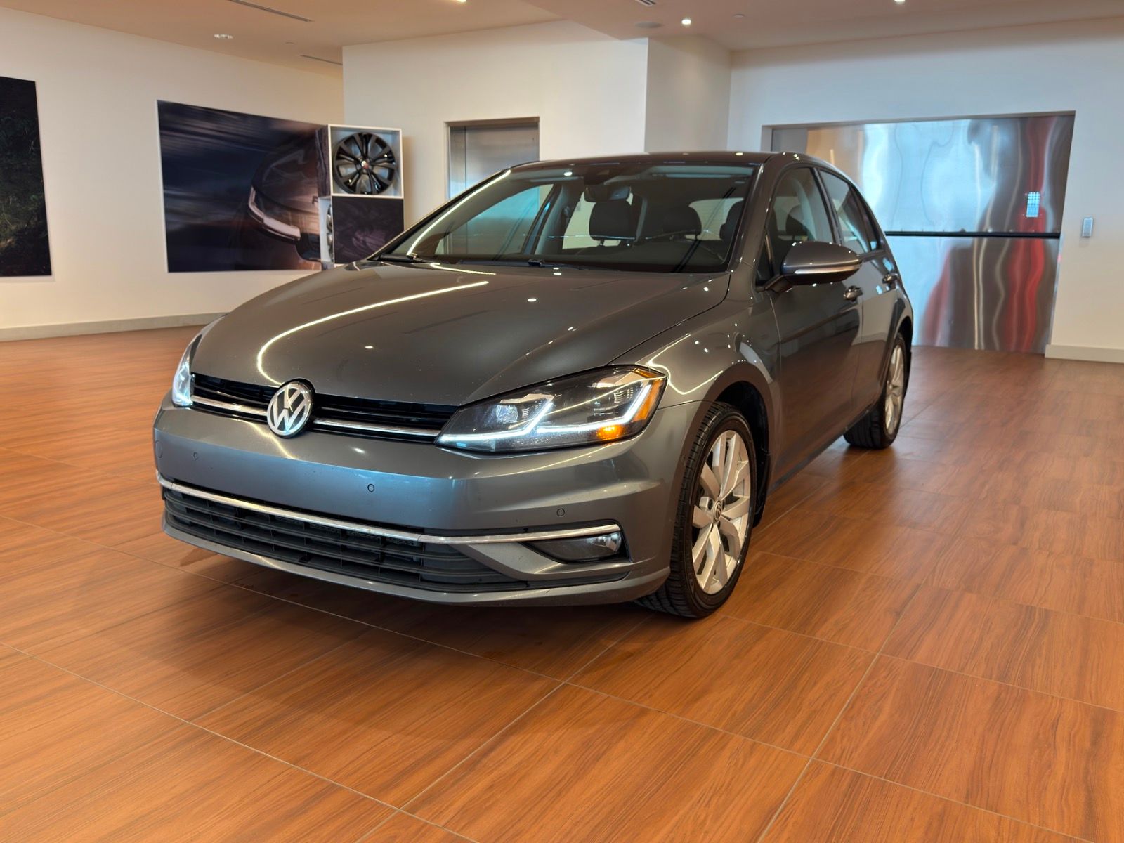  2018 Volkswagen Golf Hatchback  6-Speed Automatic