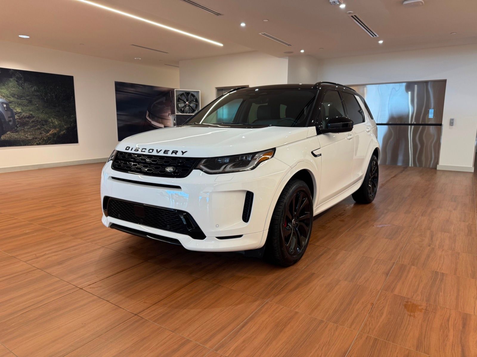  2023 Land Rover Discovery Sport P250 SE R-Dynamic AWD SUV / Crossover All-Wheel Drive 9-Speed Automatic