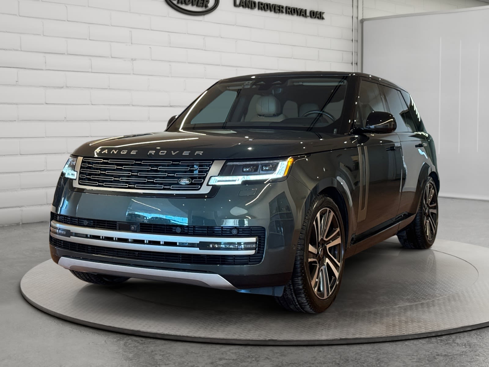 2024 Land Rover Range Rover P400 SE AWD