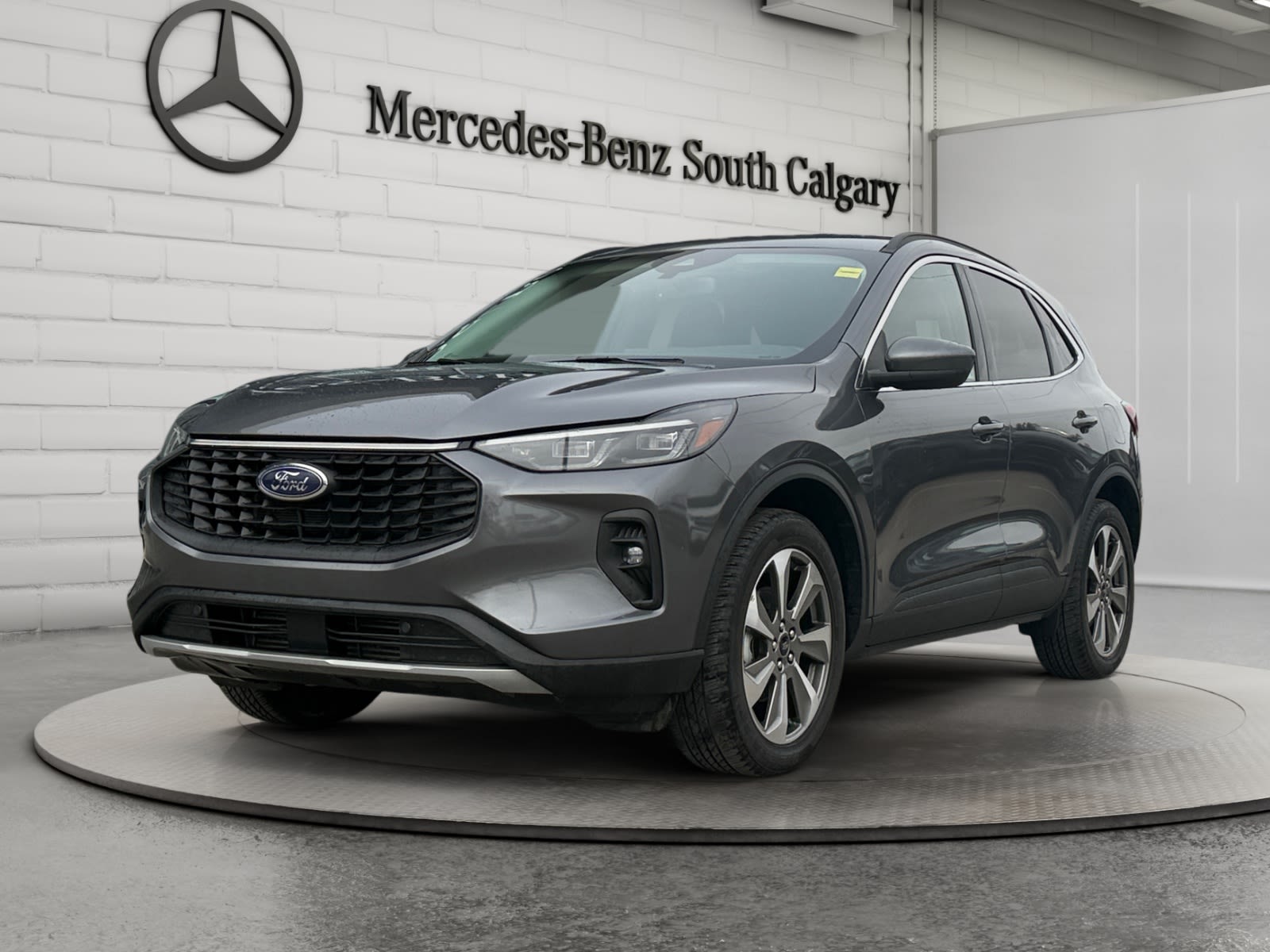  2025 Ford Escape Platinum AWD   