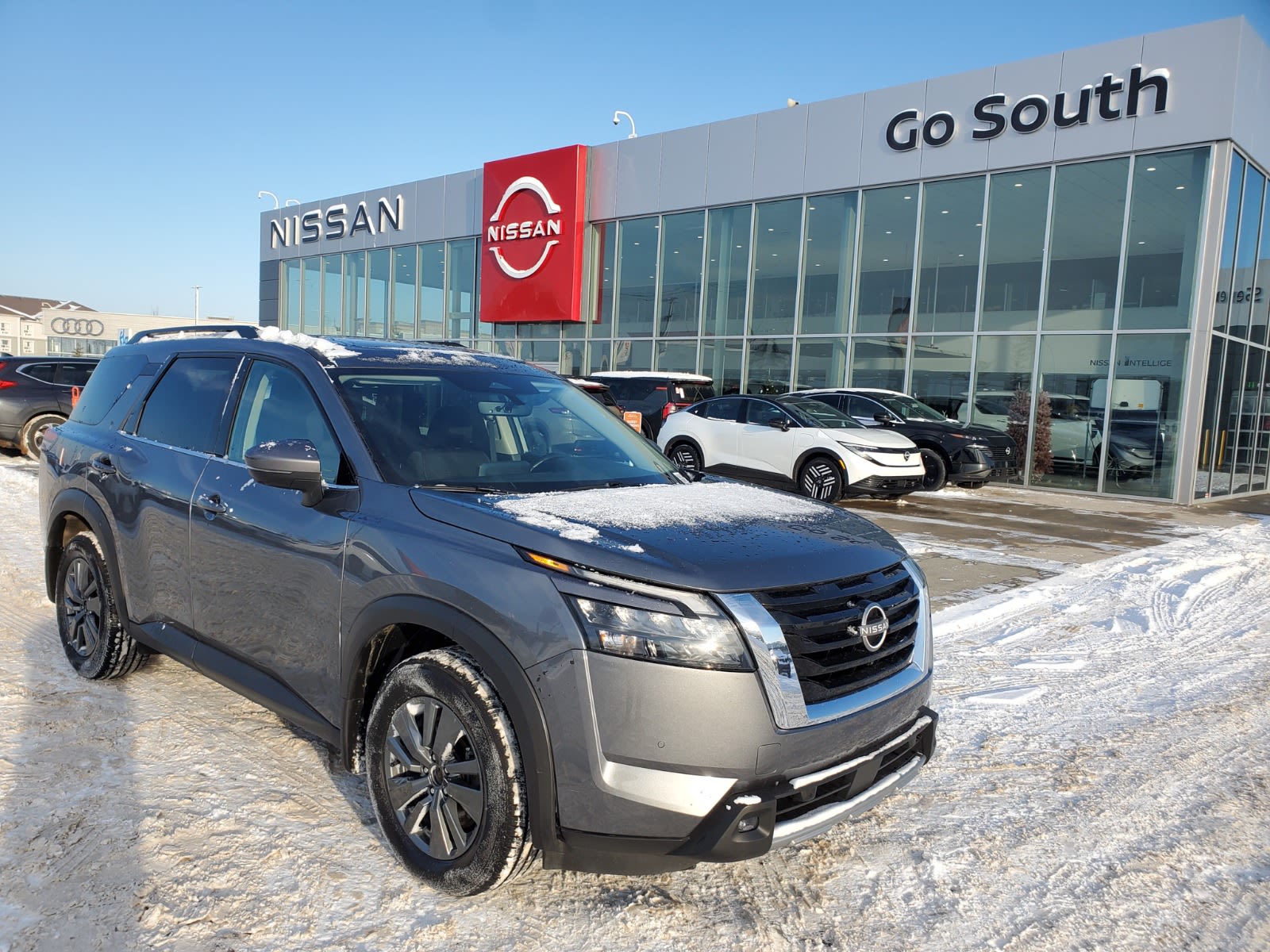 2024 Nissan Pathfinder SV 4WD