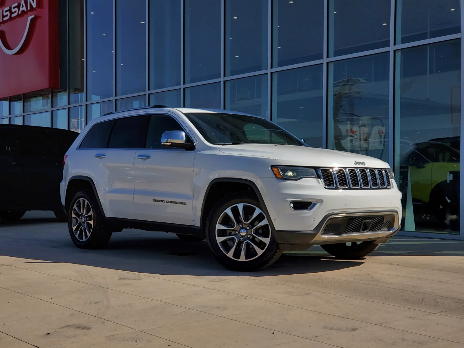 2018 Jeep Grand Cherokee SUV / Crossover Four-Wheel Drive 8-Speed Automatic