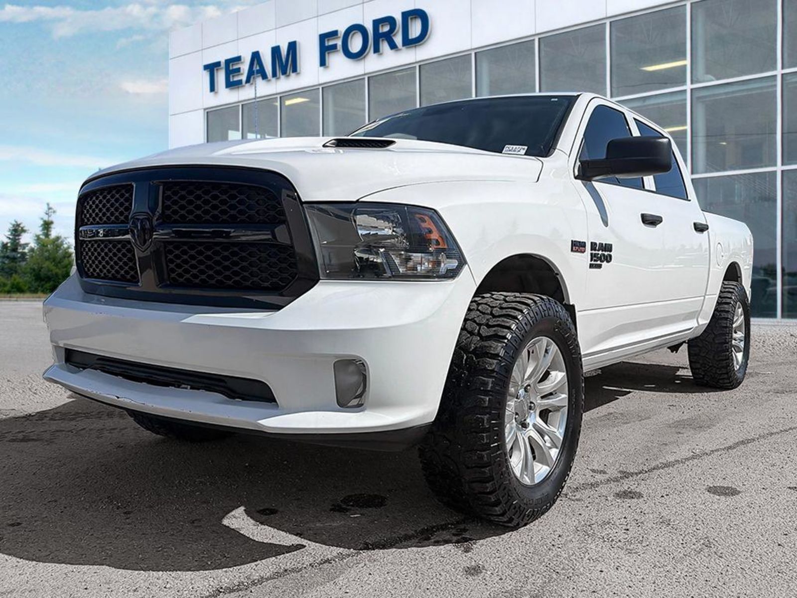 2020 RAM 1500 Classic Express Crew Cab SB 4WD