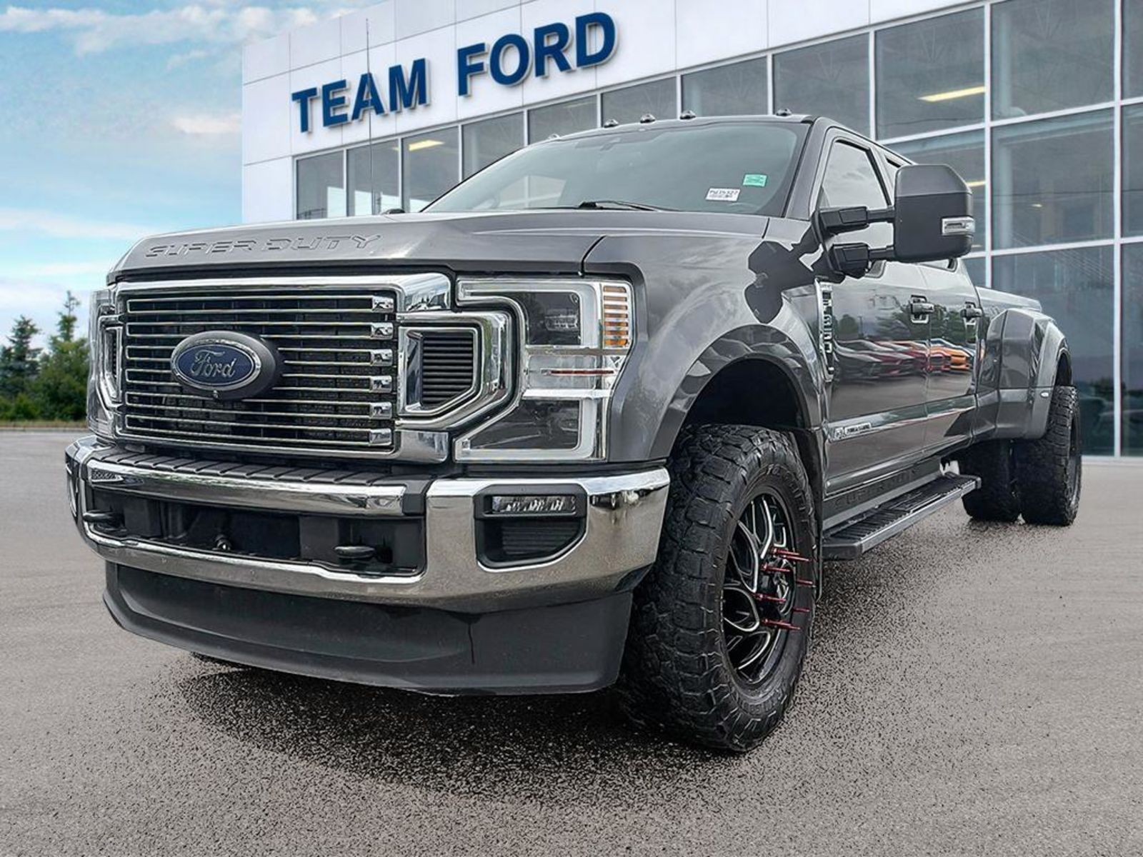 2021 Ford F-350 Super Duty Lariat Crew Cab LB DRW 4WD