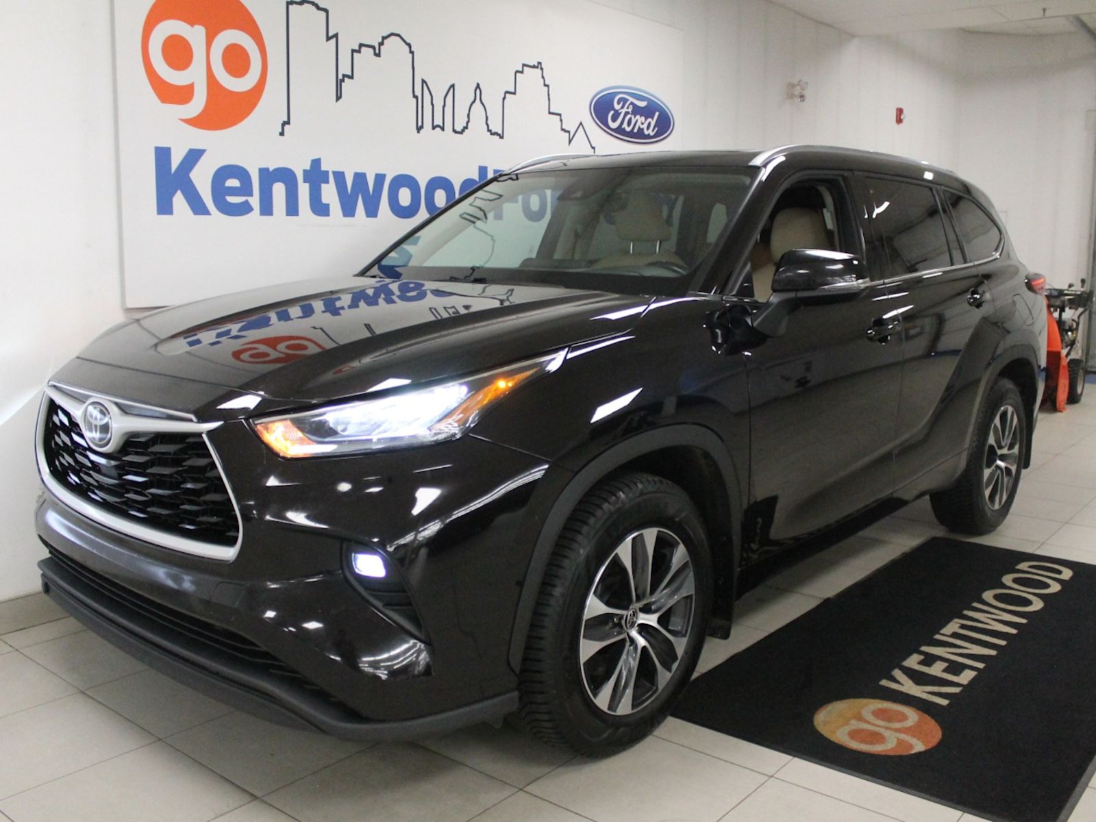 2021 Toyota Highlander XLE | Edmonton Motor Dealer Association ...