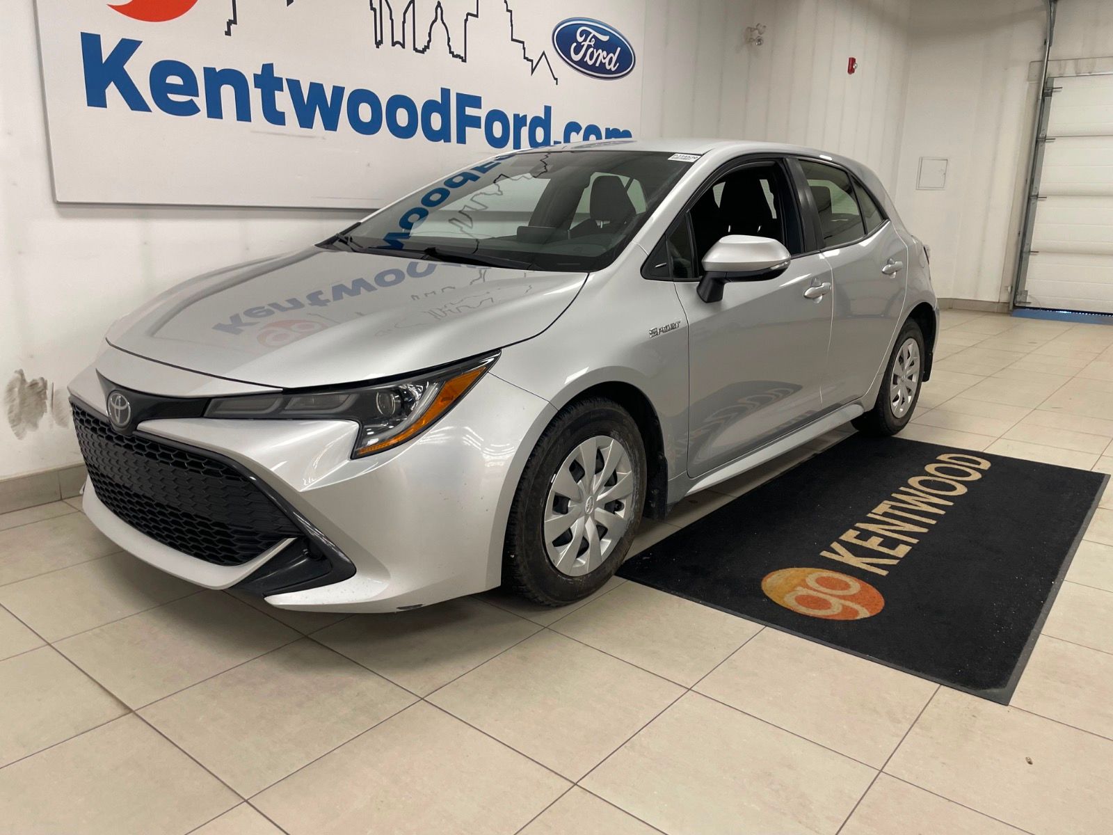 2021 Toyota Corolla Hatchback SE | Edmonton Motor Dealer Association ...