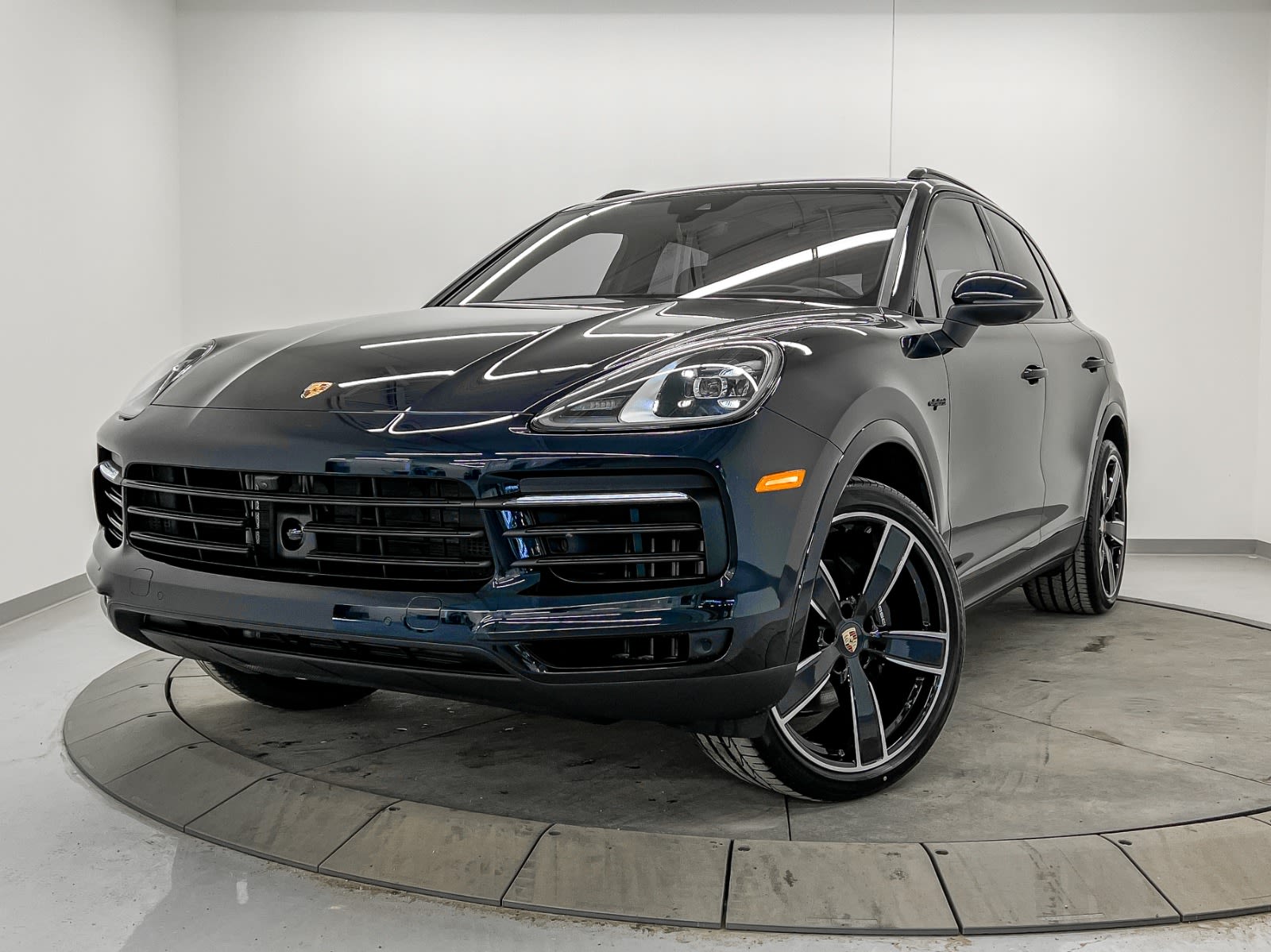 2023 Porsche Cayenne EHybrid Edmonton Motor Dealer Association