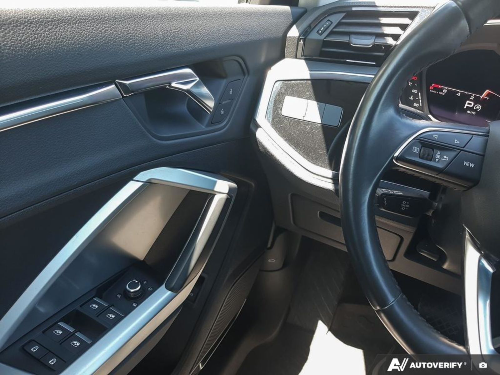 2020 Audi Q3 45 Technik, Vancouver, Cash