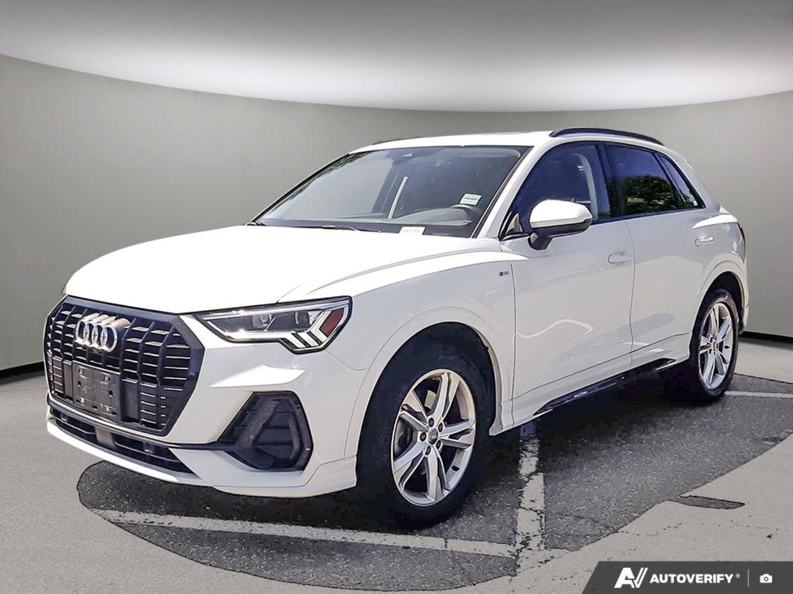 2020 Audi Q3 45 Technik, Vancouver, Cash