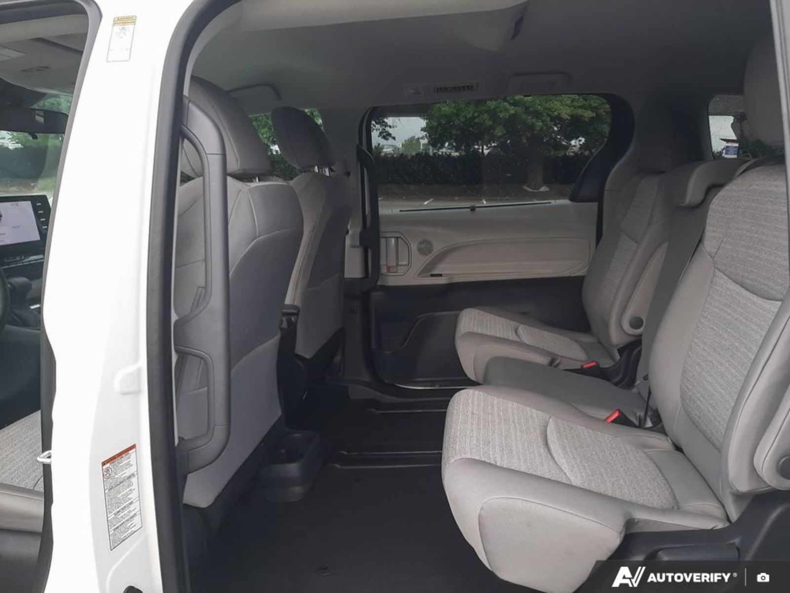 2023 Toyota Sienna LE 8-Passenger, Vancouver, Cash