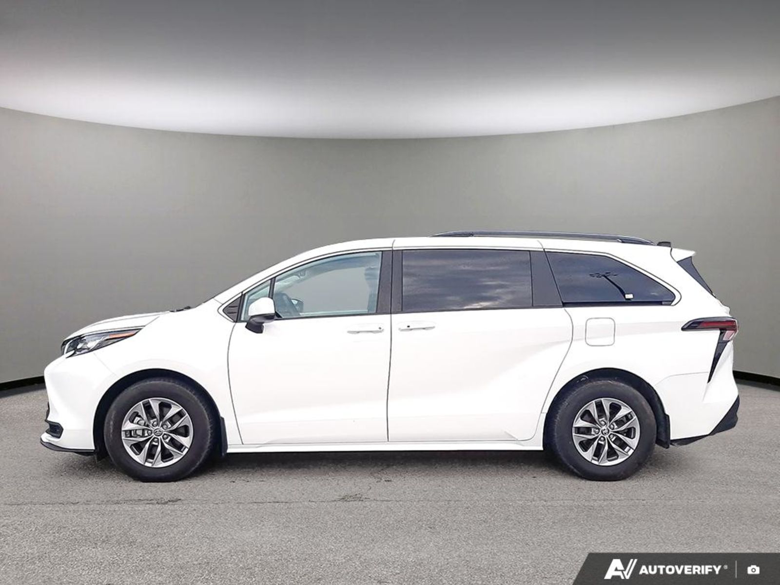2023 Toyota Sienna LE 8-Passenger, Vancouver, Cash
