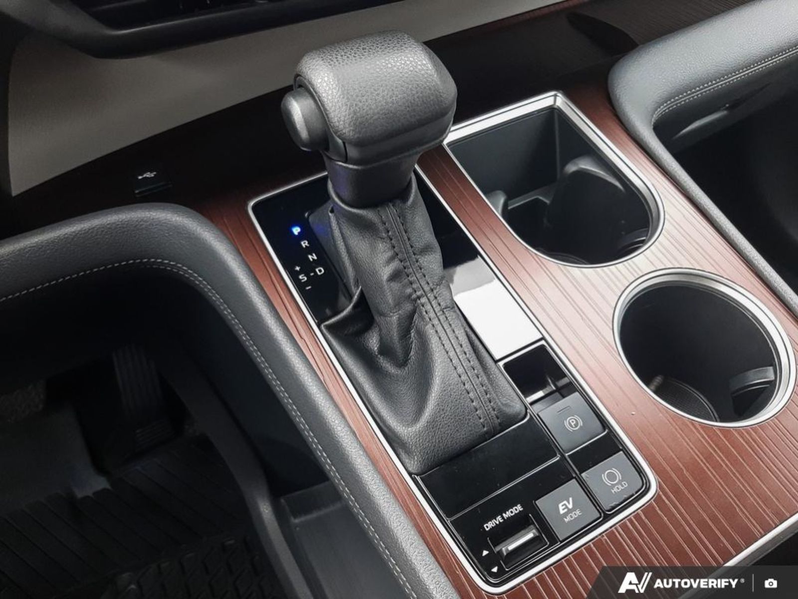 2023 Toyota Sienna LE 8-Passenger, Vancouver, Cash