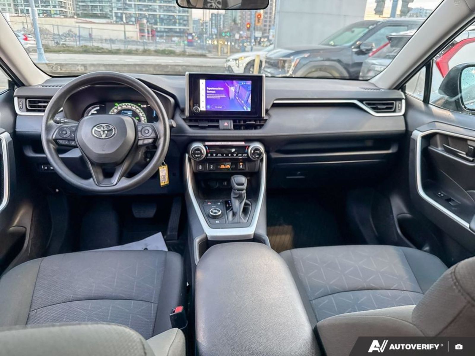 2025 Toyota RAV4 Hybrid LE, 温哥华, 全款车
