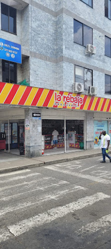 La Rebaja No. 1 Droguería Parque Principal