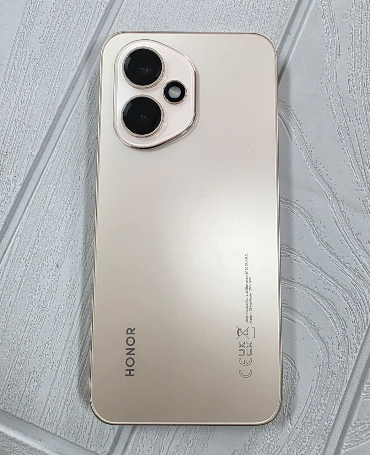 Se vende Celular honor 400 con meses de uso