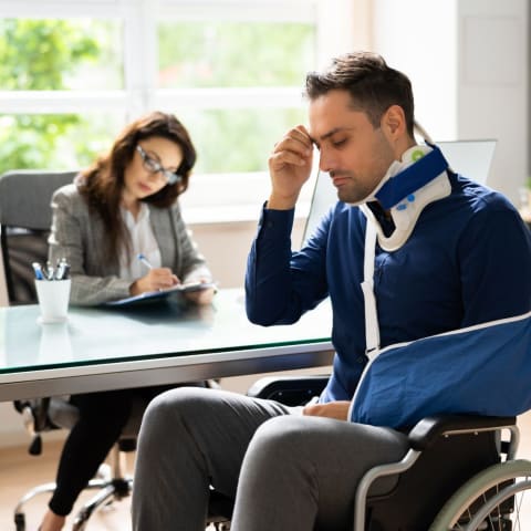 Bring_to_a_Consultation_With_a_Personal_Injury_Lawyer_featured_31c12a14fb