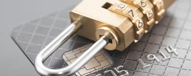 lock over a credit car to prevent identity theft
