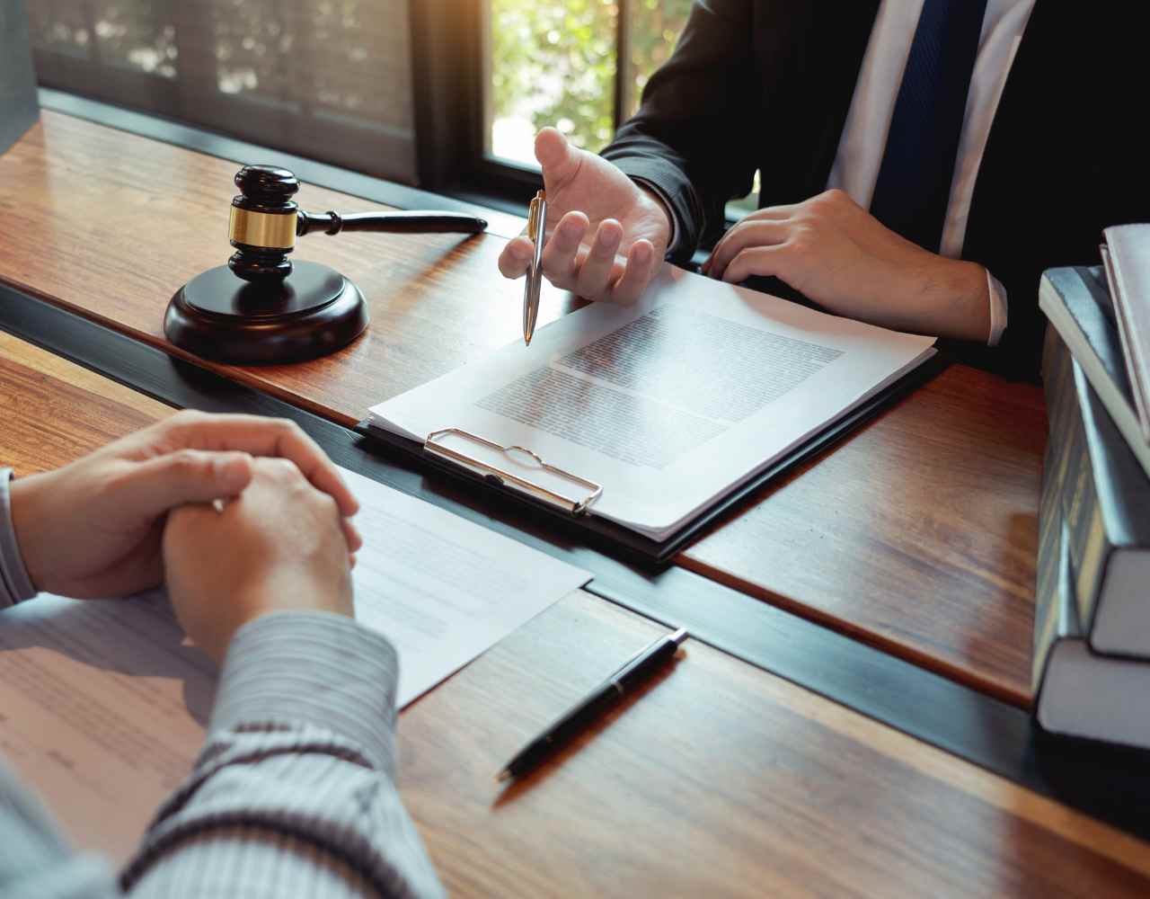 Consultation With a Criminal Defense Lawyer Featured.jpg