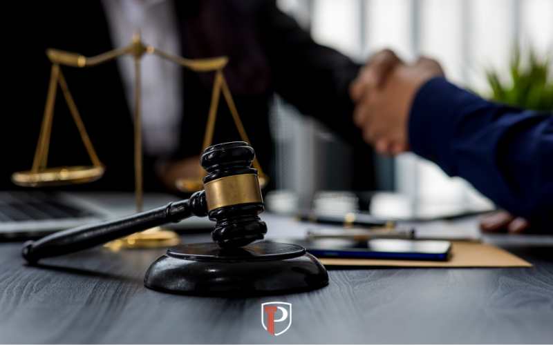 a man meeting with a license reinstatement lawyer