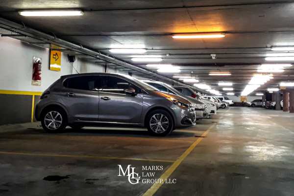 mall parking lot violence 1.jpg
