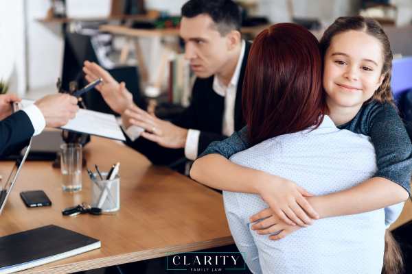 parents discussing a custody arrangement during a divorce