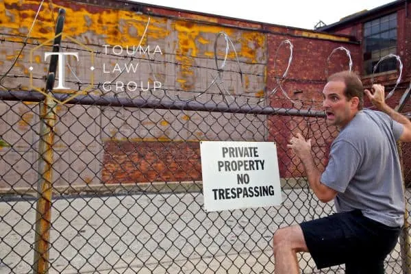 someone ignoring the signs of criminal trespassing laws in SC