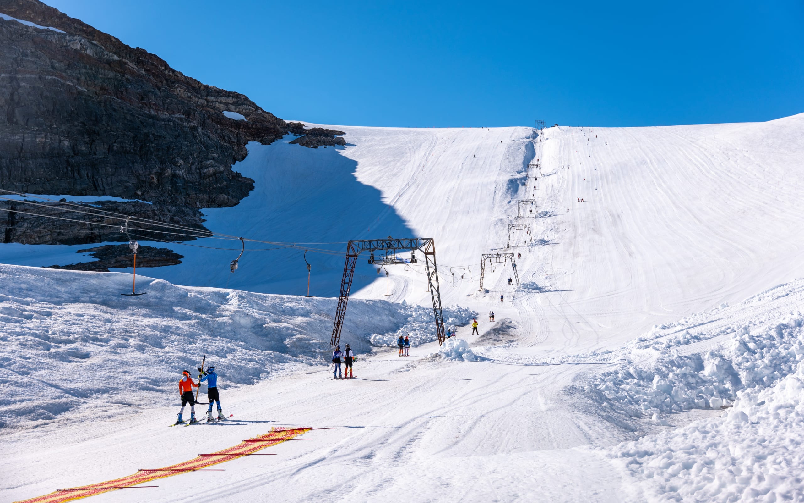 Summer skiing at Folgefonna