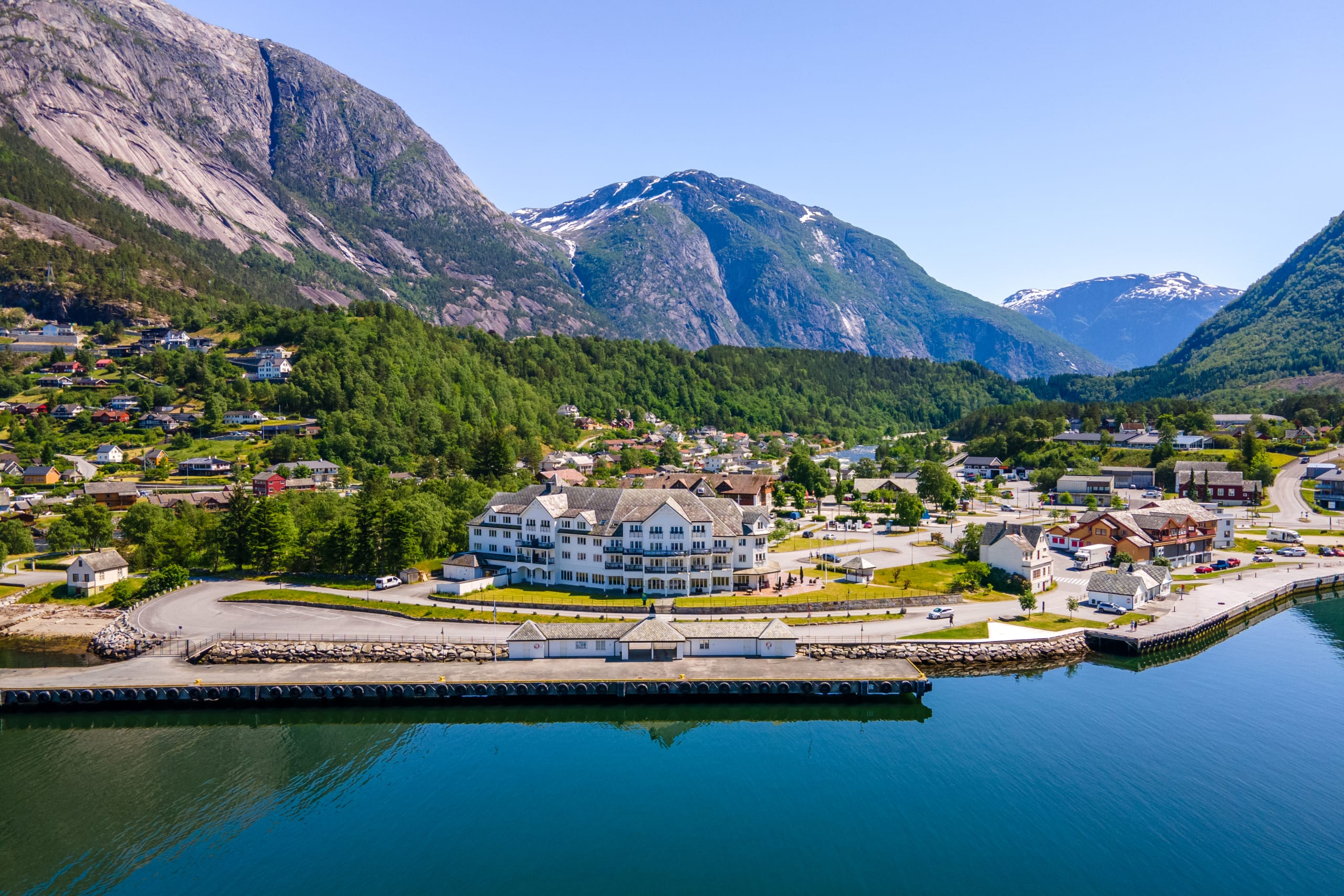 Eidfjord town view
