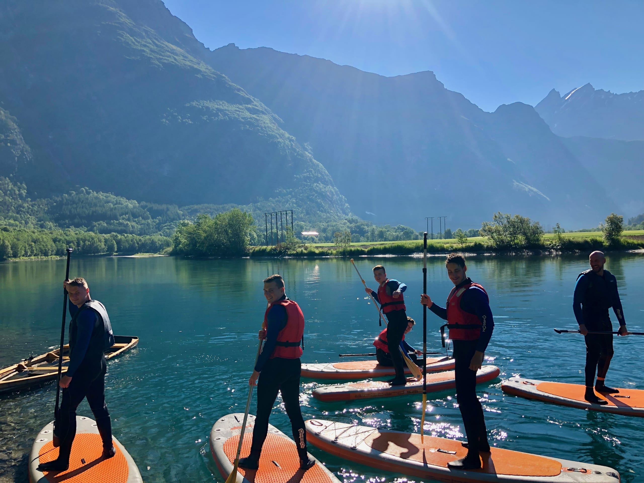 SUP tour on the Istra River in Åndalsnes