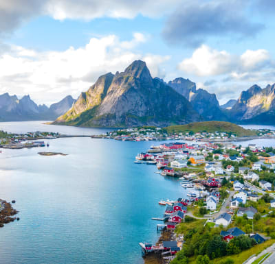 Lofoten-reine-cropped.jpg?_i=AA