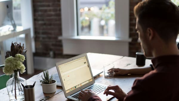 Do I have to charge VAT to overseas customers?
