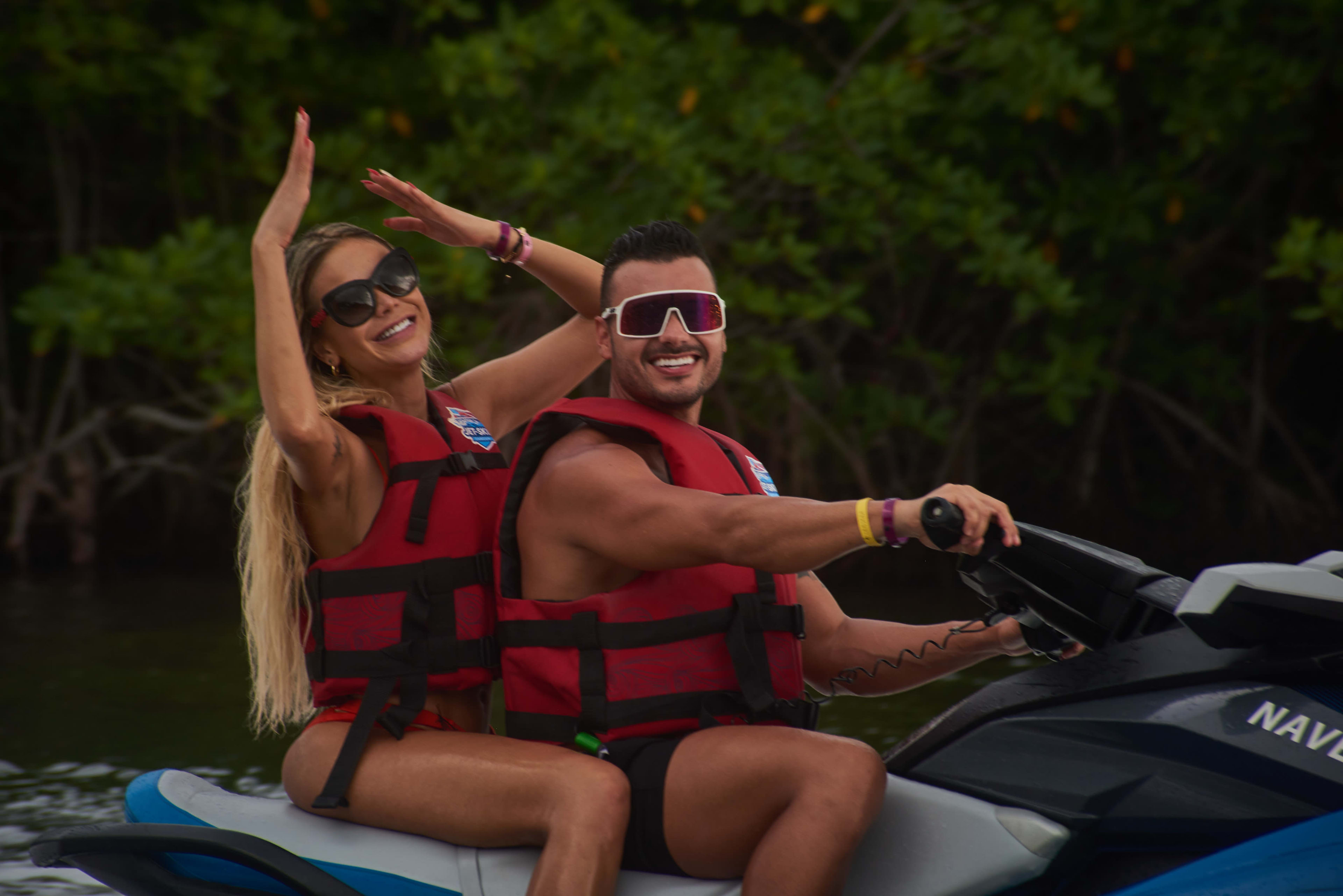 Mangrove tour: guided jet ski tour of the lagoon