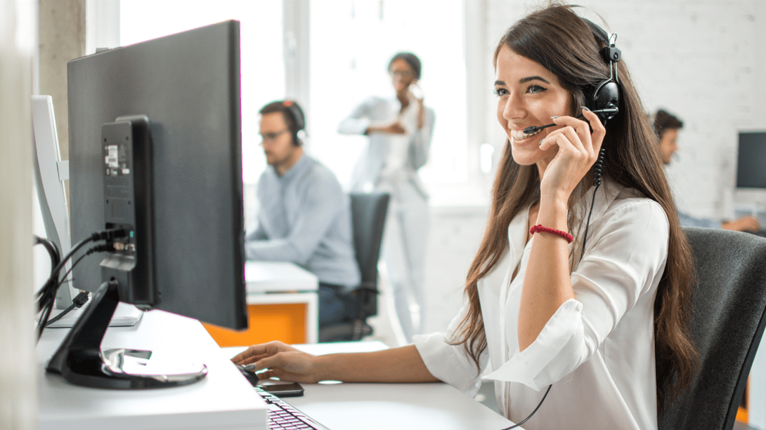 The 3 Stages of Building A Stellar Remote Customer Service Team