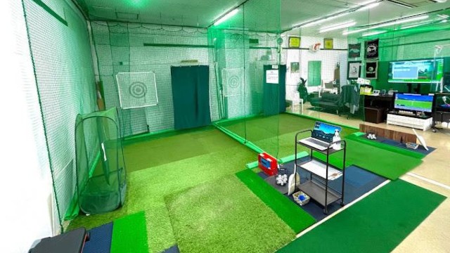 ヨコハマインドアゴルフ のサムネイル