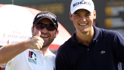 Der Motivator Daumen hoch! Connelly mit Martin Kaymer in Abu Dhabi. (Foto: Getty)