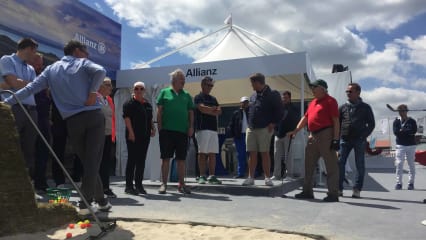 Die Allianz Road-Hole-Bunker-Challenge Die Pros aus St. Andrews erklärten den Golf Post Community-Mitgliedern die Grundsätze des Topfbunker-Spiels. (Foto: Golf Post)