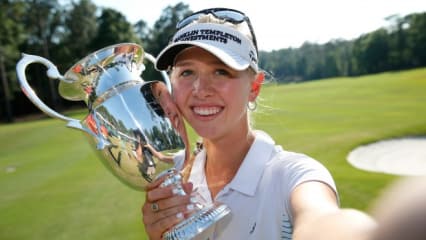 #Siegerin: Jessica Korda schoss prompt nach ihrem Sieg ein Selfie mit der Trophäe. (Foto: Getty)