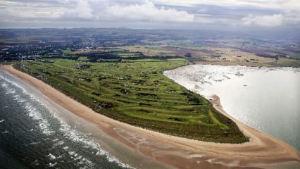 Die berühmte Küste bei St. Andrews aus der Vogelperspektive. (Foto: Getty)