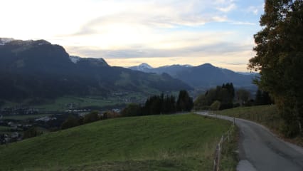 Auffahrt zu den malerischen Golfplätzen