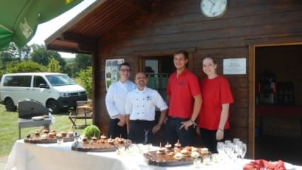 Fünf Partnerhotels präsentieren ihr kulinarisches Highlight ganz unter dem Motto "Feuerwerk der Sinne". (Foto: Thüringer Golfclub „Drei Gleichen“ Mühlberg)