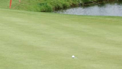 Sein möglicher Siegputt entschied sich aber denkbar knapp an der 18 dazu, nicht zu fallen, ... (Foto: Golf Post)