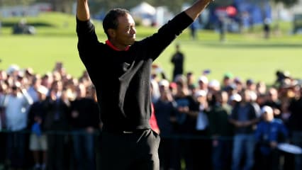 Das Jahr begann schon gut für Tiger Woods: Bereits im Januar konnte er seinen ersten Sieg feiern - bei der Farmer Insurance Open. Die erste Häfte des Jahres war mit Trophäen gepflastert. (Foto: Getty)