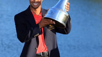 Zweieinhalb lange Jahre hat er auf einen PGA-Sieg warten müssen. 2012 ist es endlich soweit: Tiger Woods gewinnt die Arnold Palmer Championship. Es markiert seinen Weg zurück in die Golfelite... (Photo by David Cannon/Getty Images)