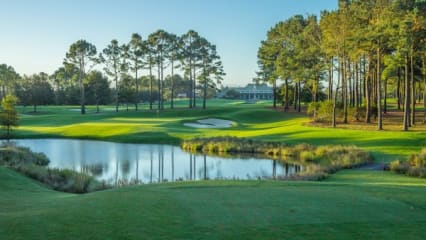 Eagle Point Golf Club Der Platz wurde im Jahr 2000 eröffnet. Der berühmte Architekt Tom Fazio war für die Gestaltung des 6.760 Meter langen Par-72 Kurs verantwortlich.(Foto:Twitter/@PGATOUR)