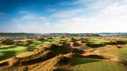 Ob Parklandschaft oder Links-Course nach schottischem Vorbild: WINSTONgolf hat abwechslungsreiche 45 Loch zu bieten. (Foto: WINSTONgolf)