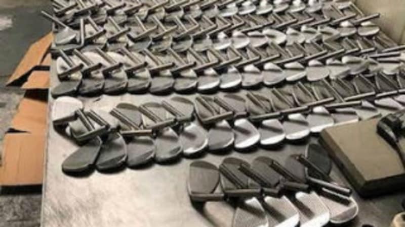 10-schlaegerkopf-Golf-Post-Adventskalender-Titan-Golf