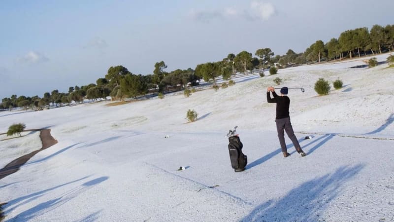 Golf im Winter: Tipps für die kalte Jahreszeit - Die richtige Golfkleidung