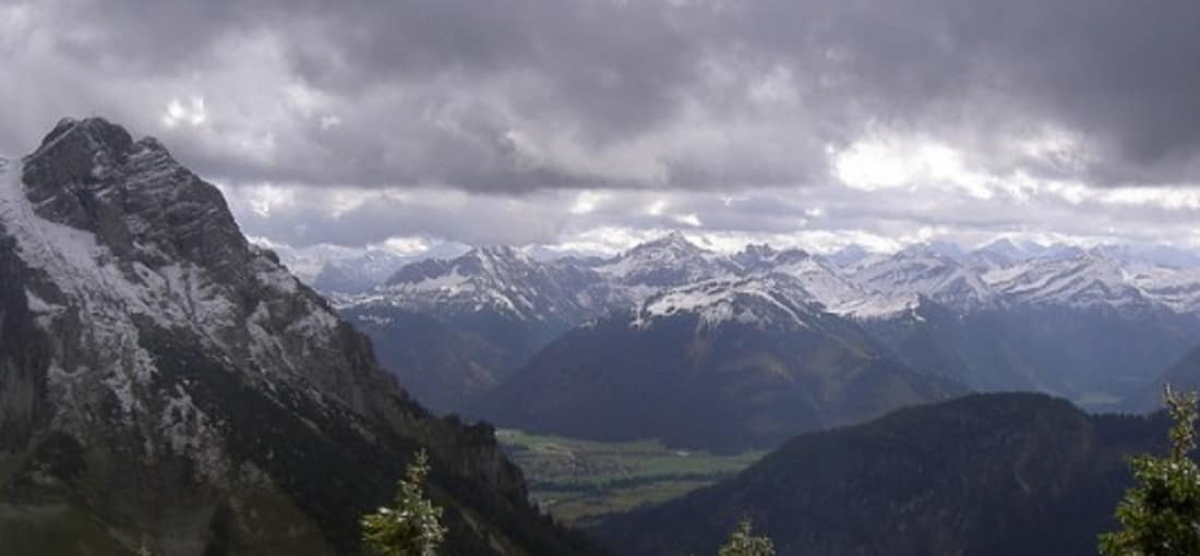 <h2>Aussichten</h2>
Egal bei welchem Wetter, die Aussichten im Allgäu bleiben immer wunderschön (Foto: flickr).